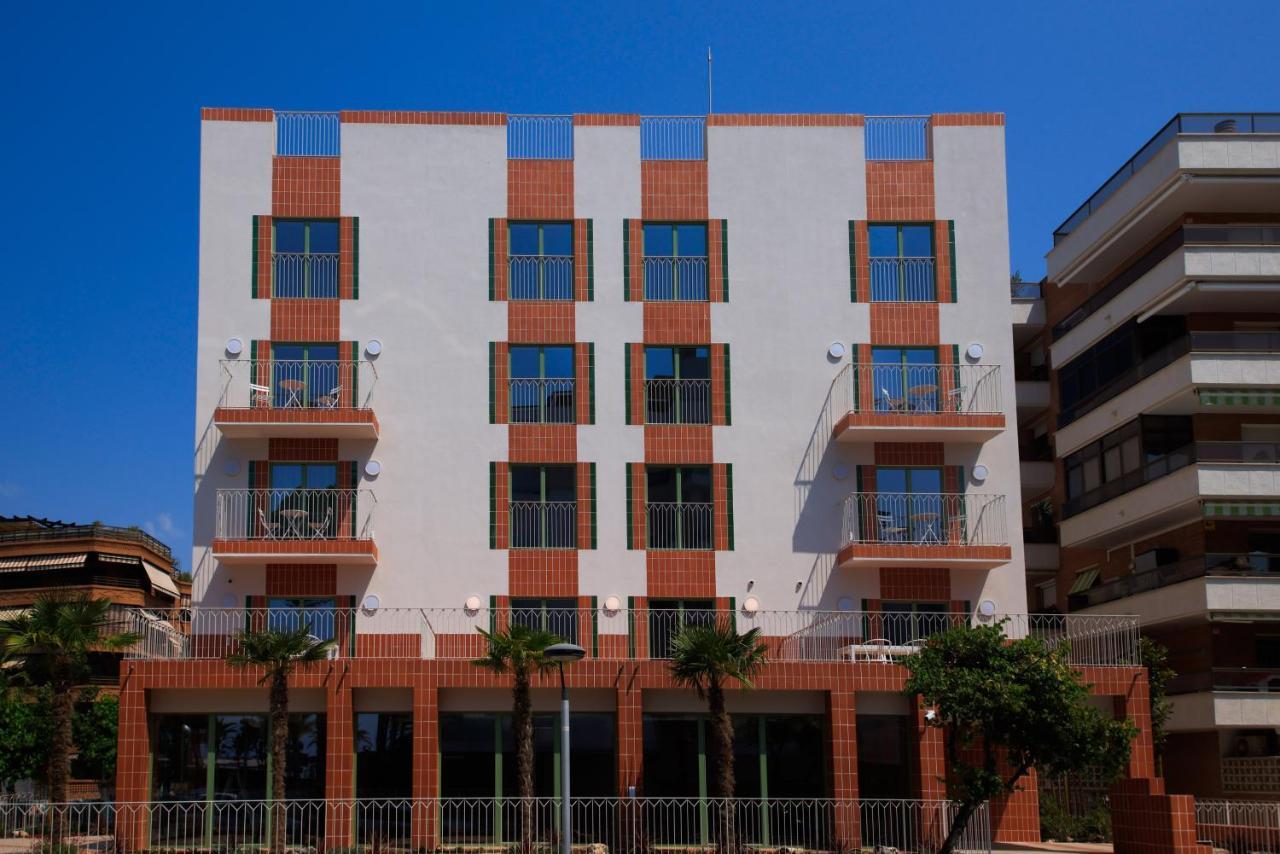 Terra Aurea Aparthotel Salou Exterior photo